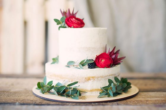 8 Interesting Wedding Cake Traditions Around the World