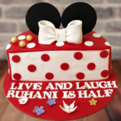 6th Month Minnie Mouse Cake