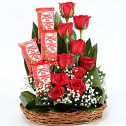 Red Roses Arrangement With Nestle Kitkat