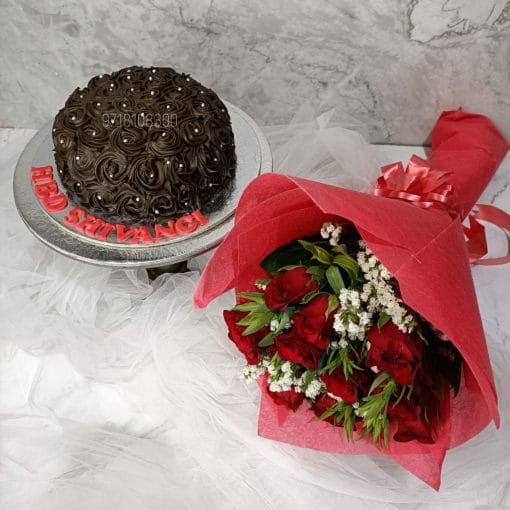 Chocolate Rose Cake With Bouquet