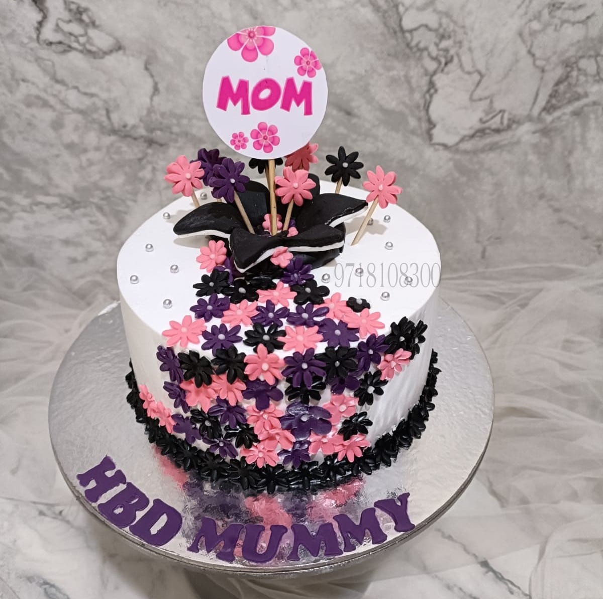 Unique Birthday Cake for Mom