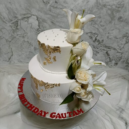 White Lily Roses Cake