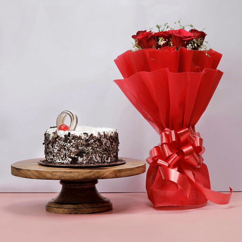 Black Forest Cake With 12 Roses