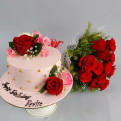 Cake with Red Roses