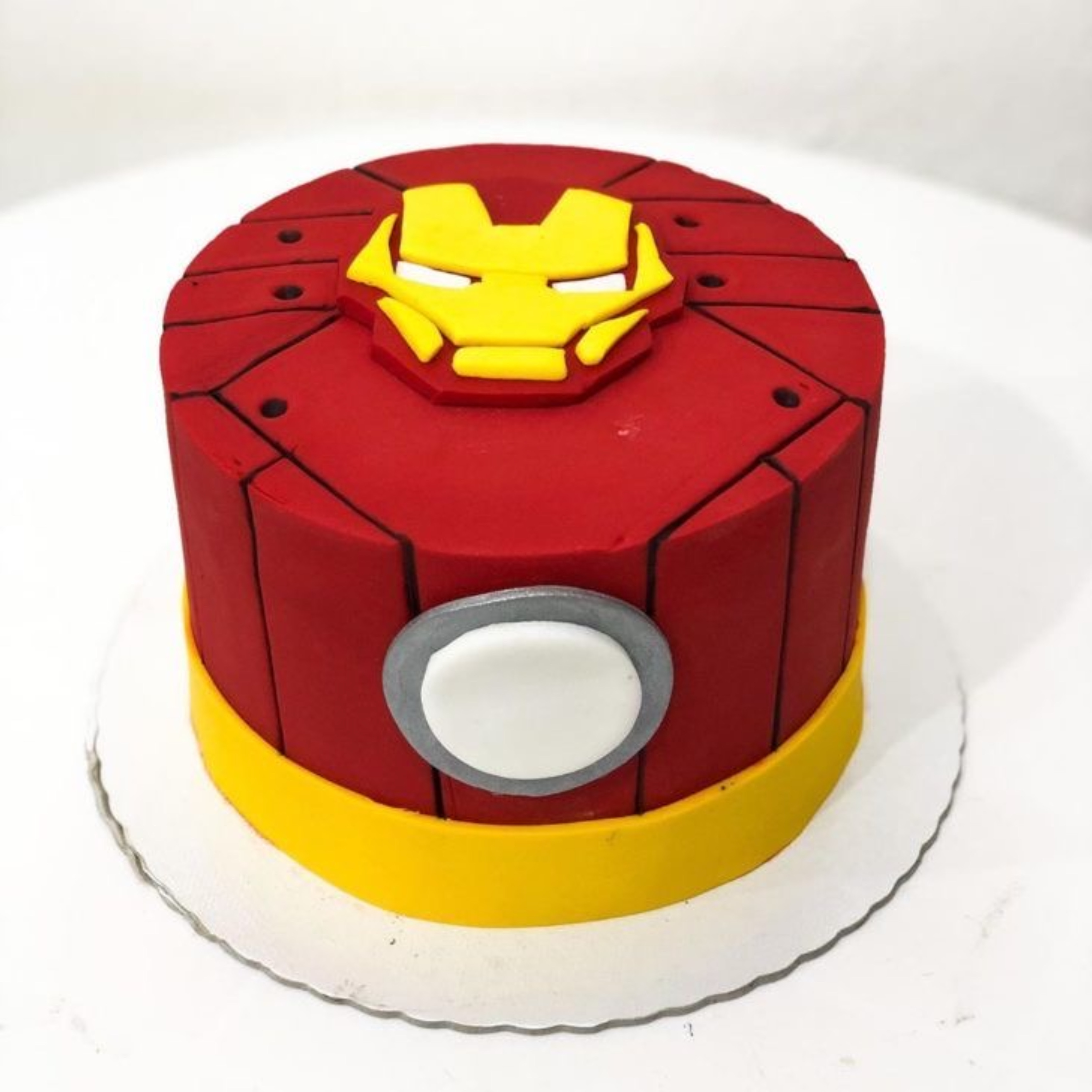 Online Iron Man Fondant Round Chocolate Cake Gift Delivery in UAE - FNP-sgquangbinhtourist.com.vn