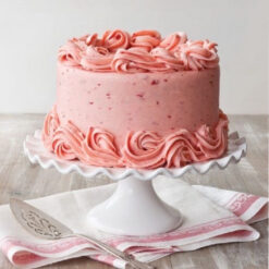 White Chocolate Strawberry Cake