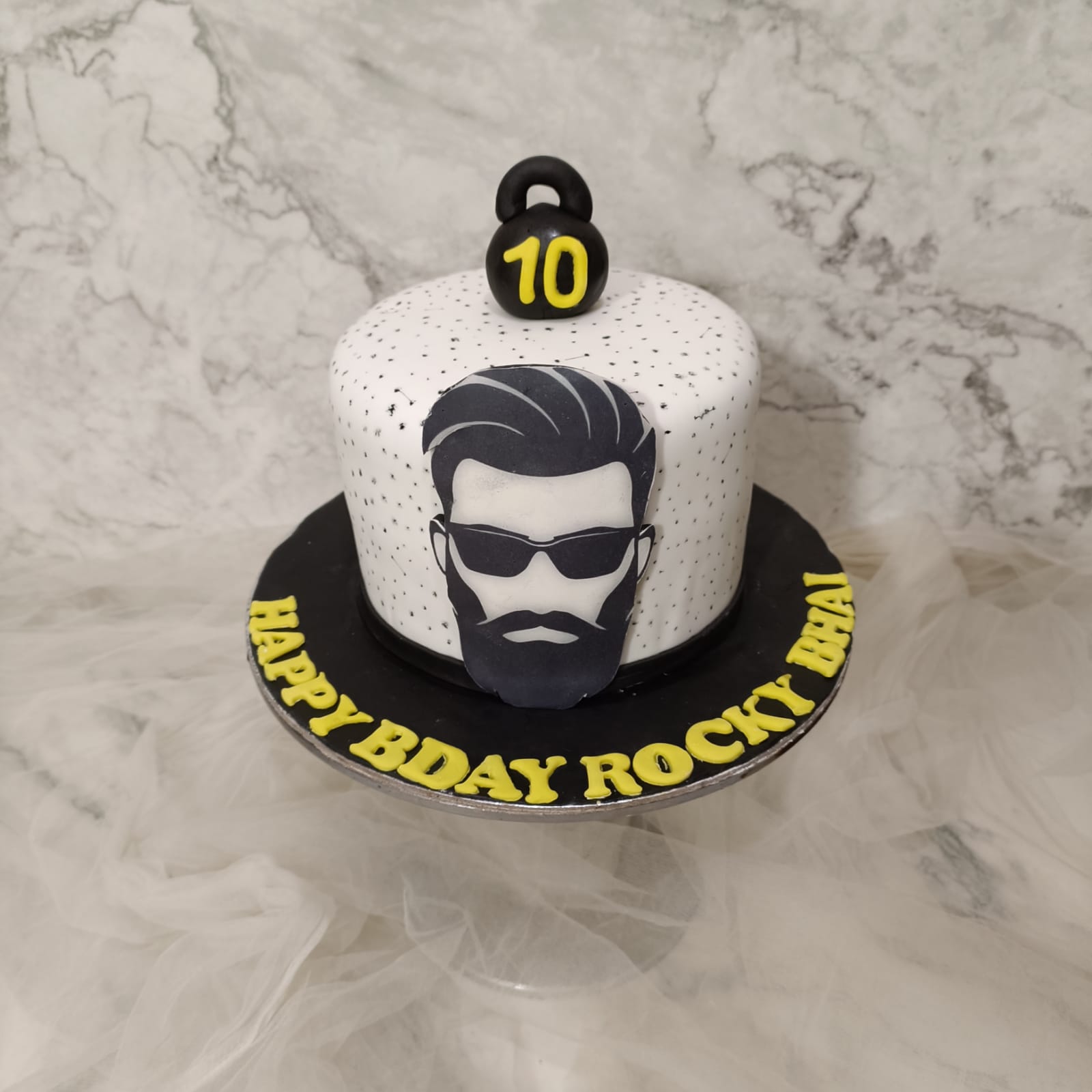 Faridabad Special: Online Beard Theme Fondant Cake Online Delivery in  Faridabad