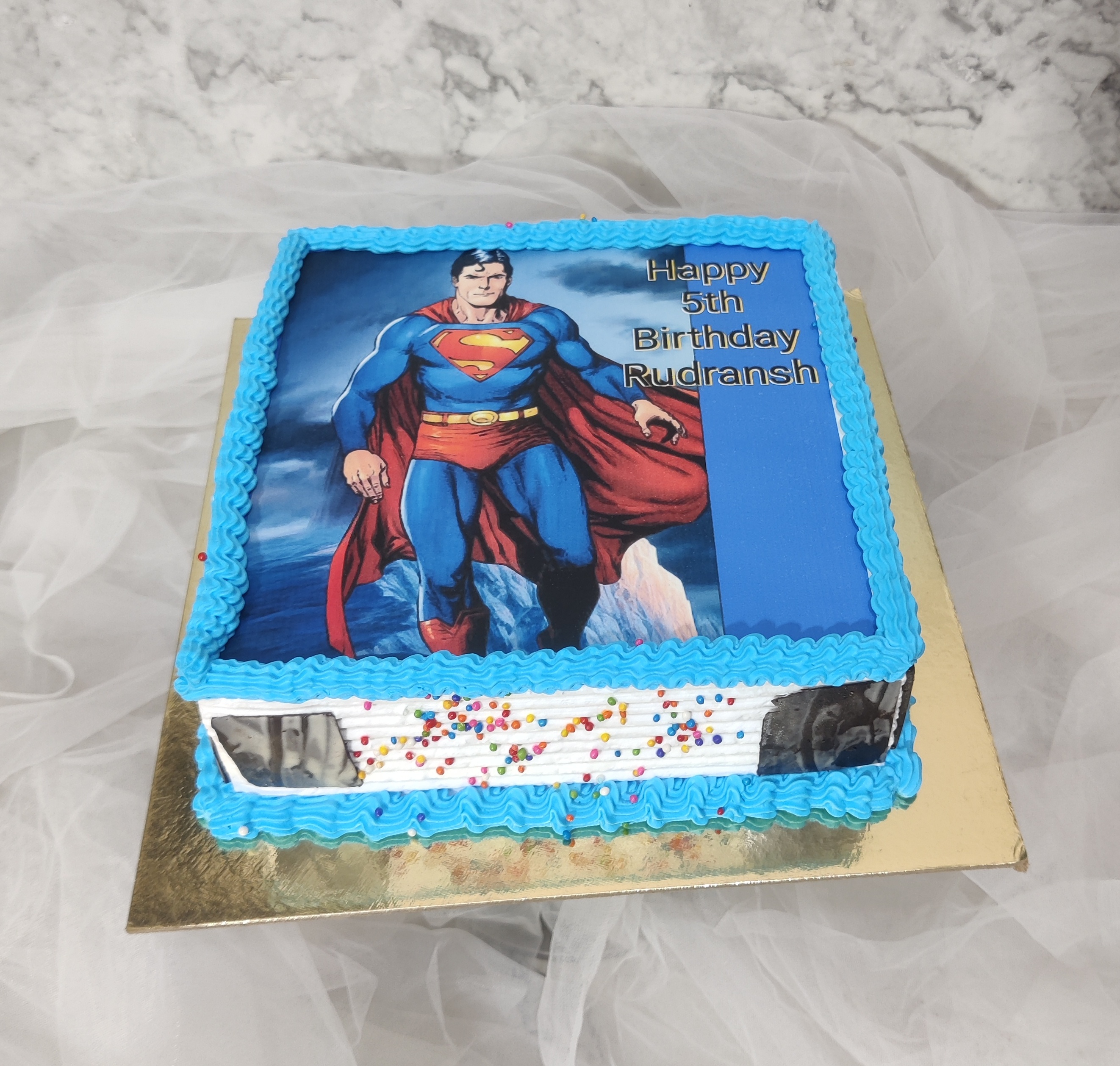 Superman Cake - Picture of My Little Baker Sweets, Abu Dhabi - Tripadvisor-mncb.edu.vn