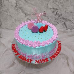 Sweet 16 Birthday Cake | Designer cake