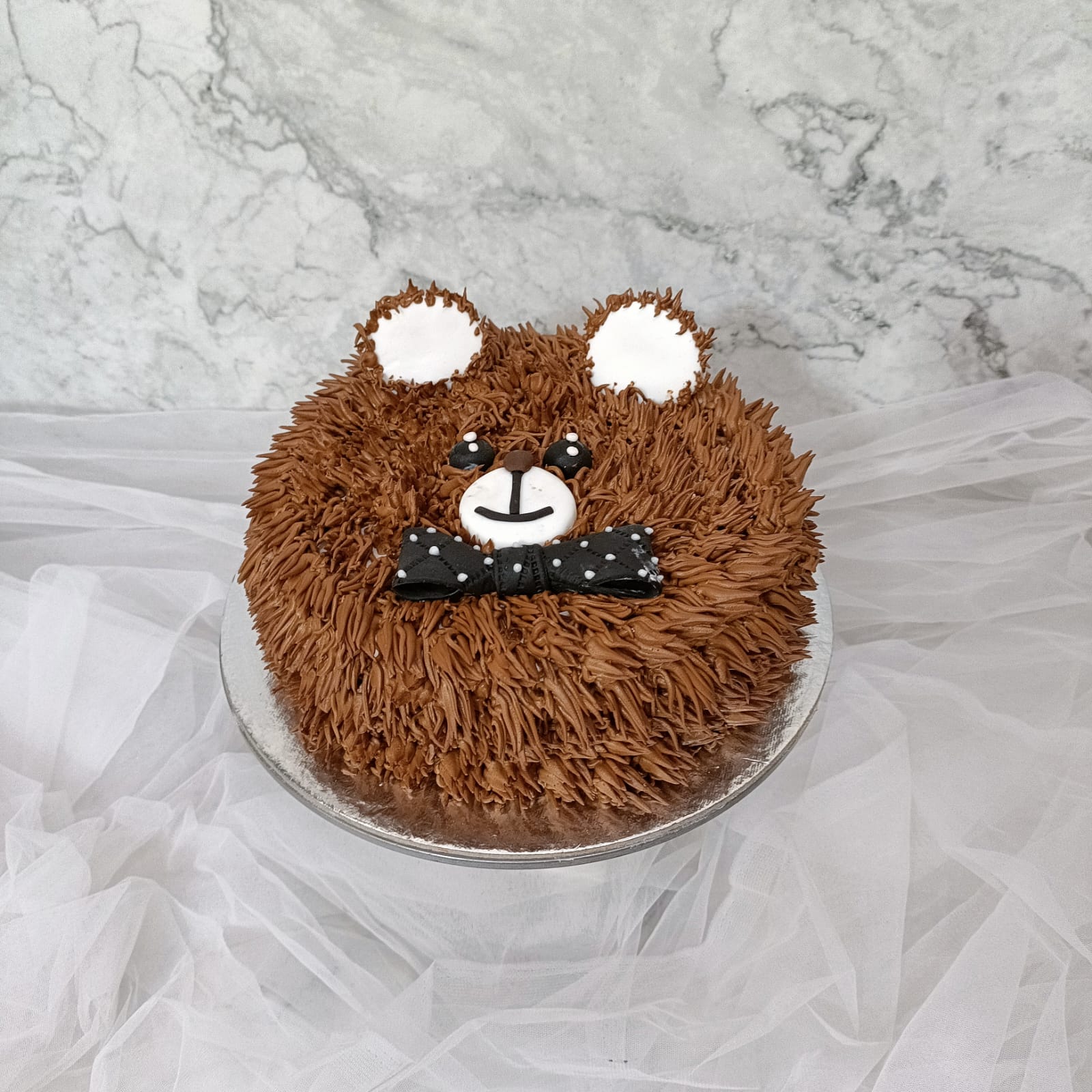 Stand-Up Cuddly Bear Cake - Wilton
